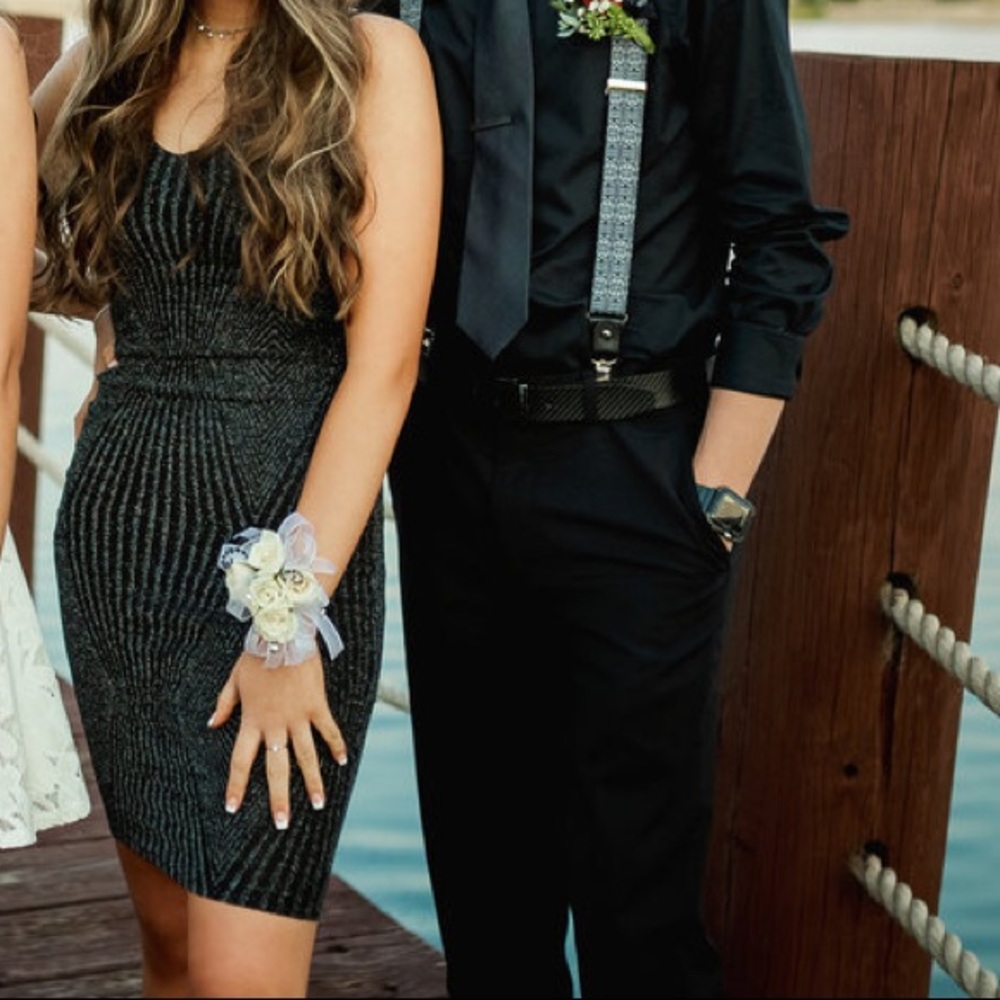 Black Sparkly Body-con Homecoming Dress